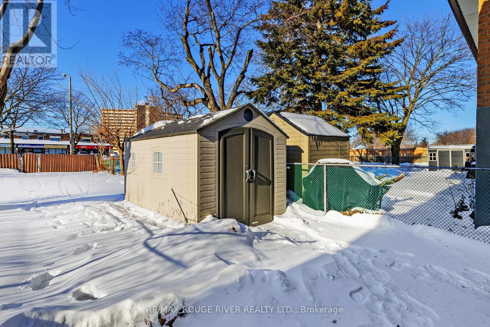 224 Fairglen Avenue, Toronto, ON - Outdoor