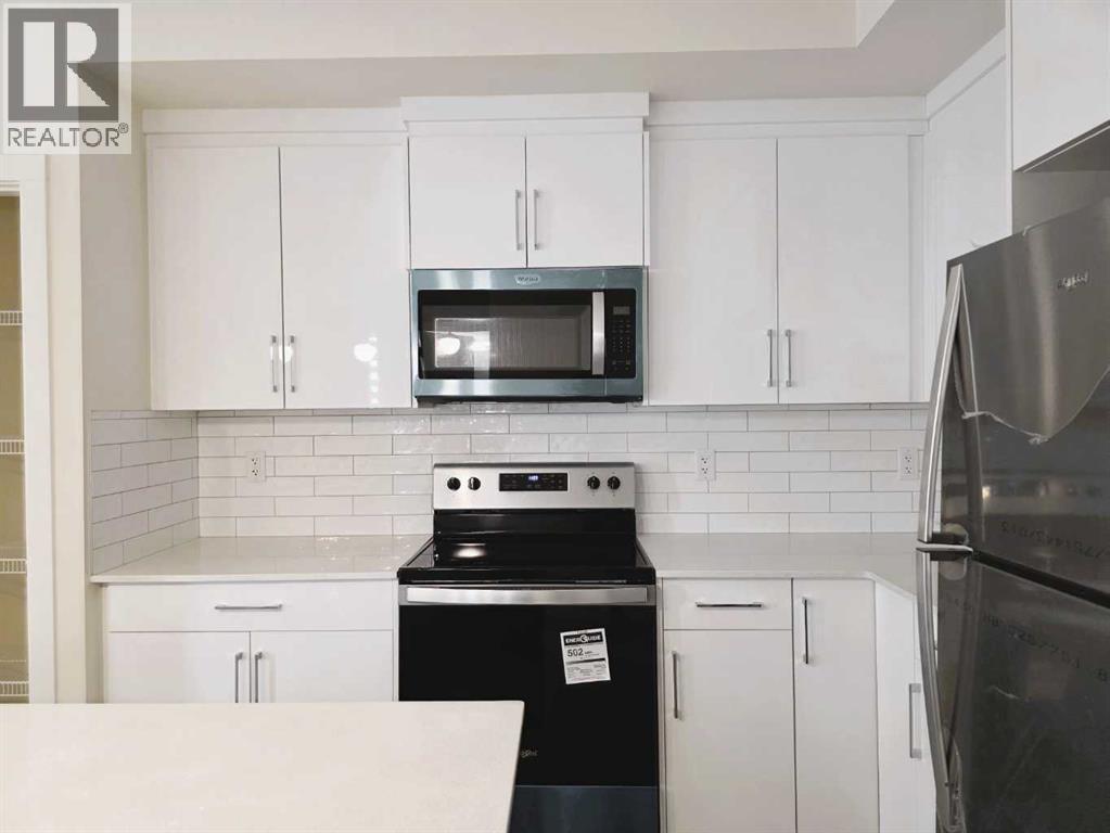 2220, 15 Skyview Point Crescent, Calgary, AB - Indoor Photo Showing Kitchen