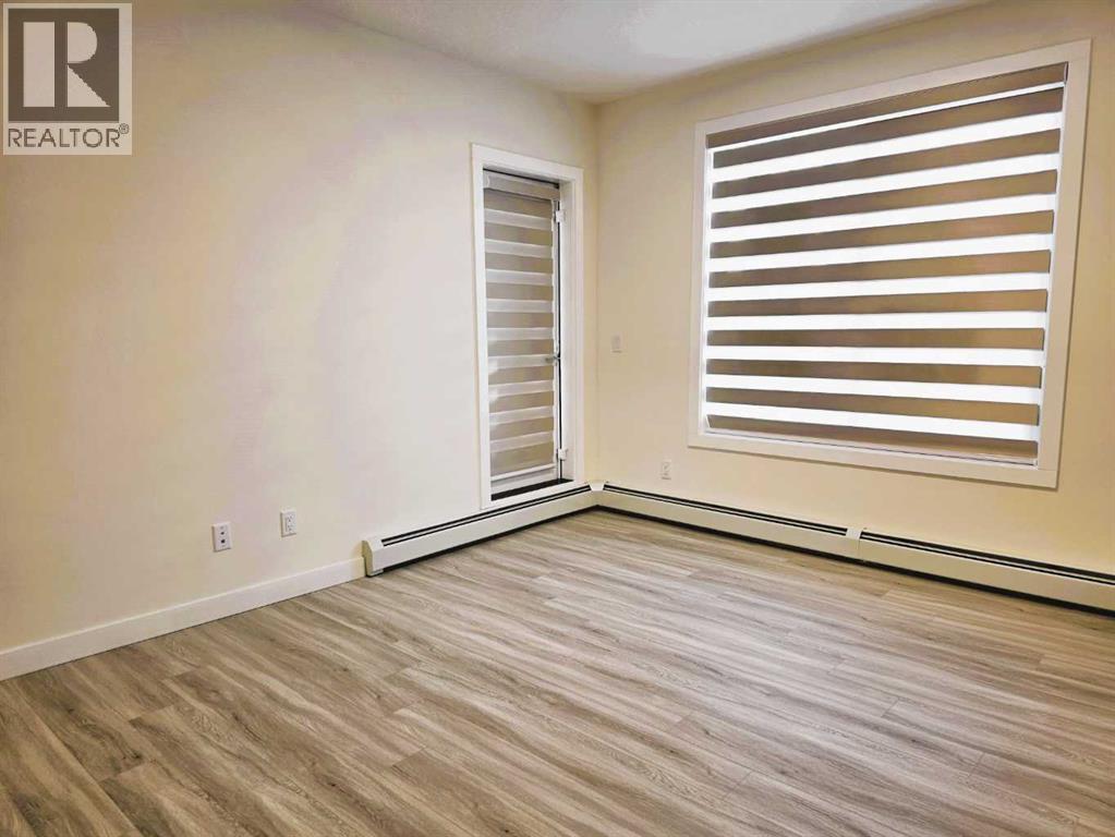 2220, 15 Skyview Point Crescent, Calgary, AB - Indoor Photo Showing Other Room