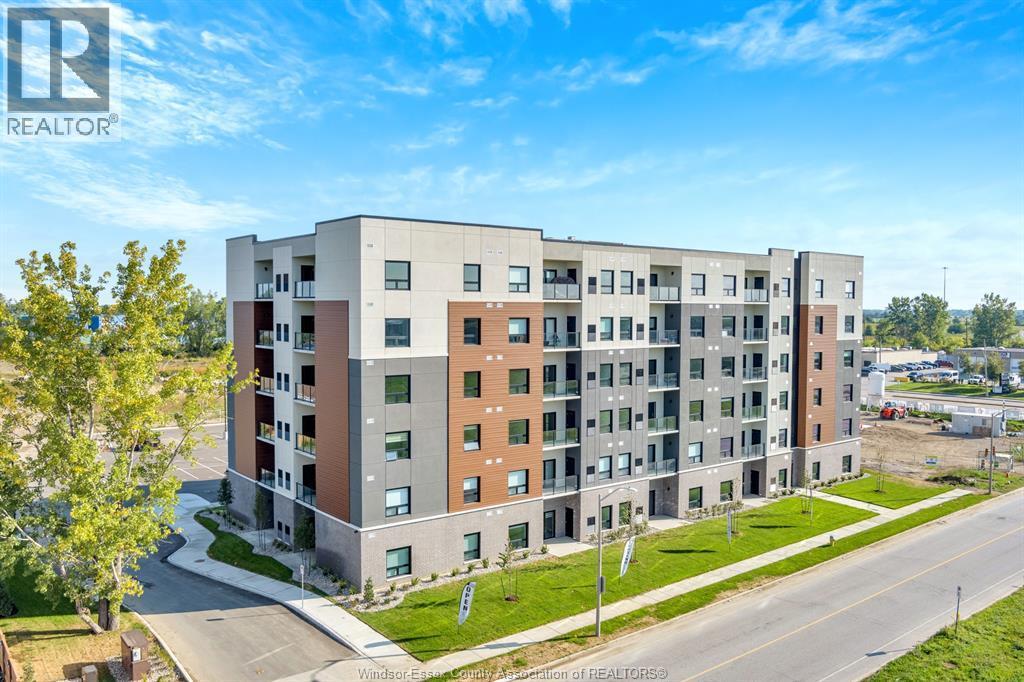 4785 Walker Road Unit# 604, Windsor, ON - Outdoor With Balcony With Facade