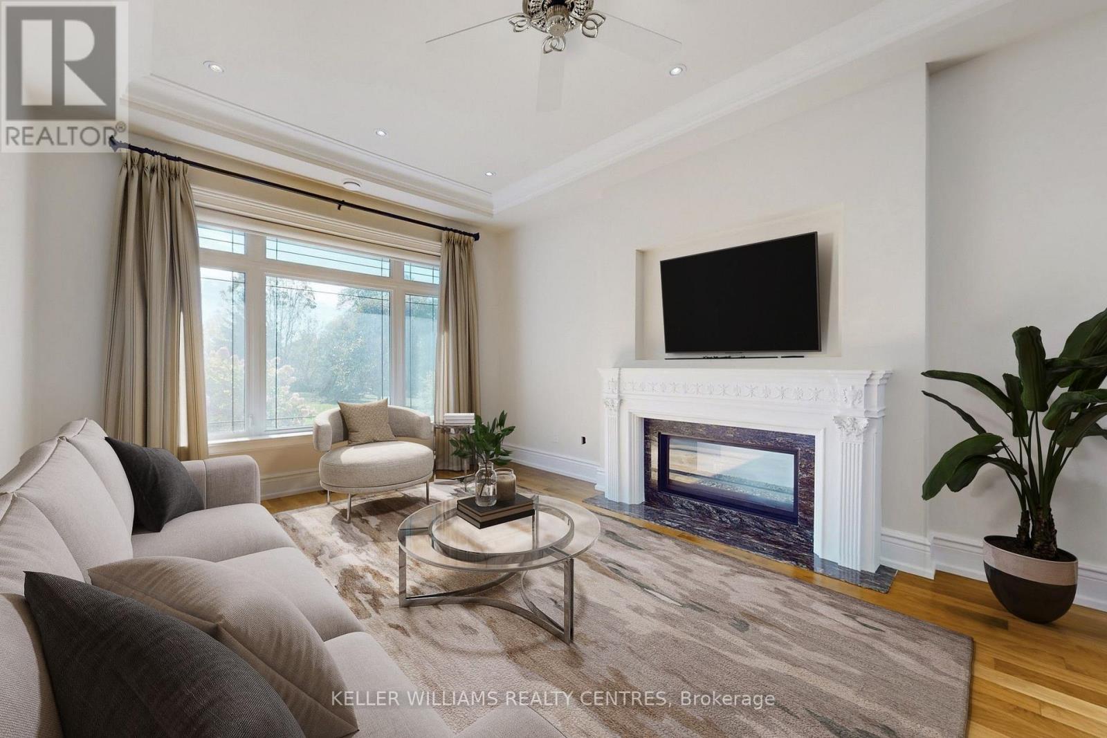 33 Maple Grove Avenue, Richmond Hill, ON - Indoor Photo Showing Living Room With Fireplace