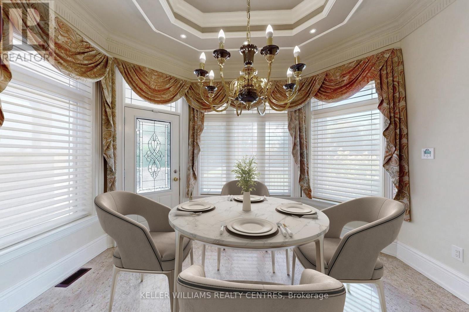 33 Maple Grove Avenue, Richmond Hill, ON - Indoor Photo Showing Dining Room