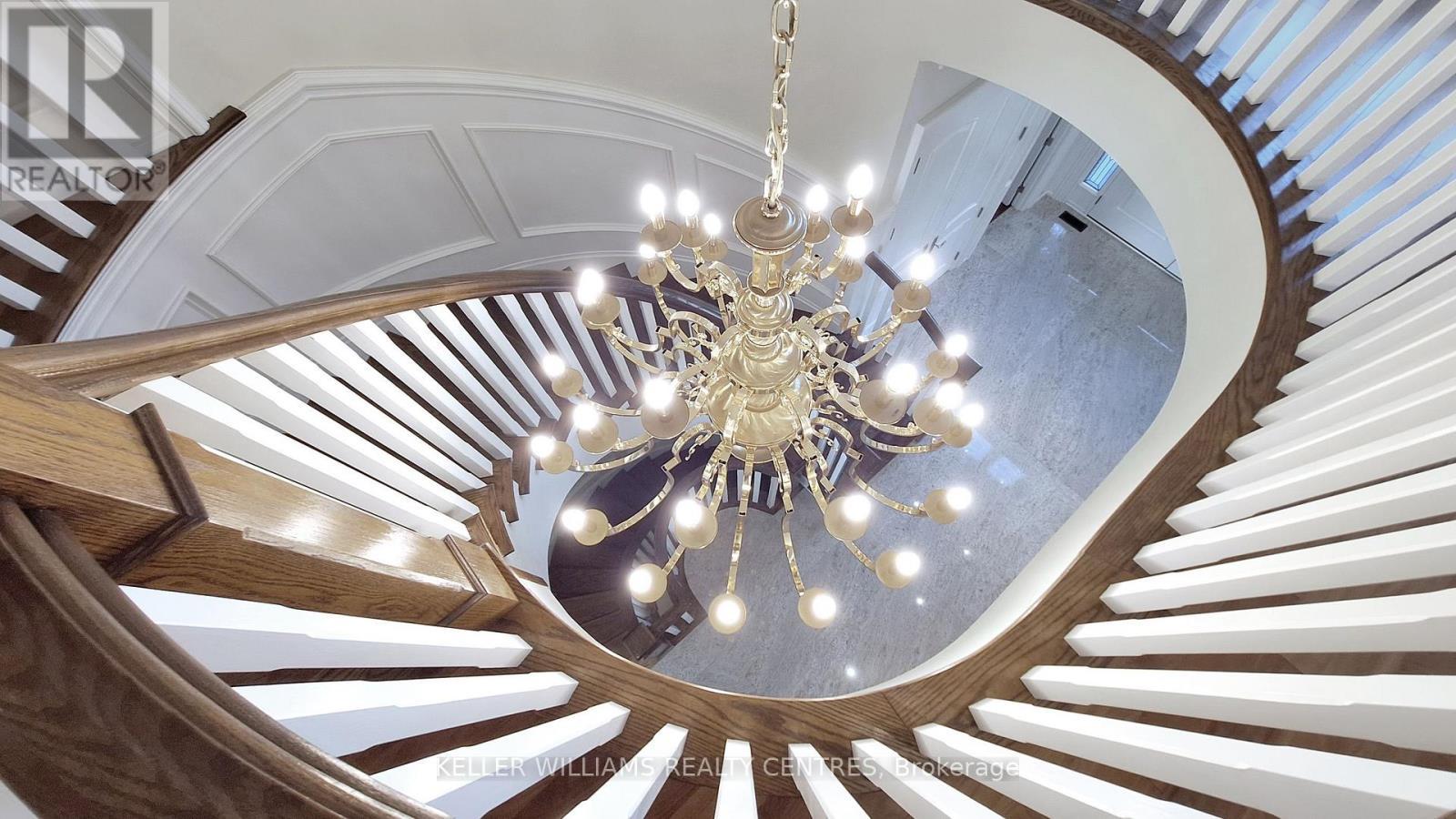 33 Maple Grove Avenue, Richmond Hill, ON - Indoor Photo Showing Other Room