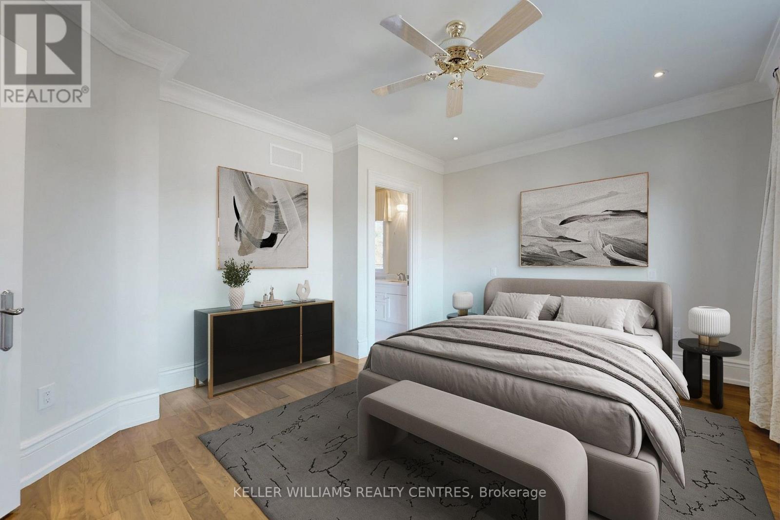 33 Maple Grove Avenue, Richmond Hill, ON - Indoor Photo Showing Bedroom