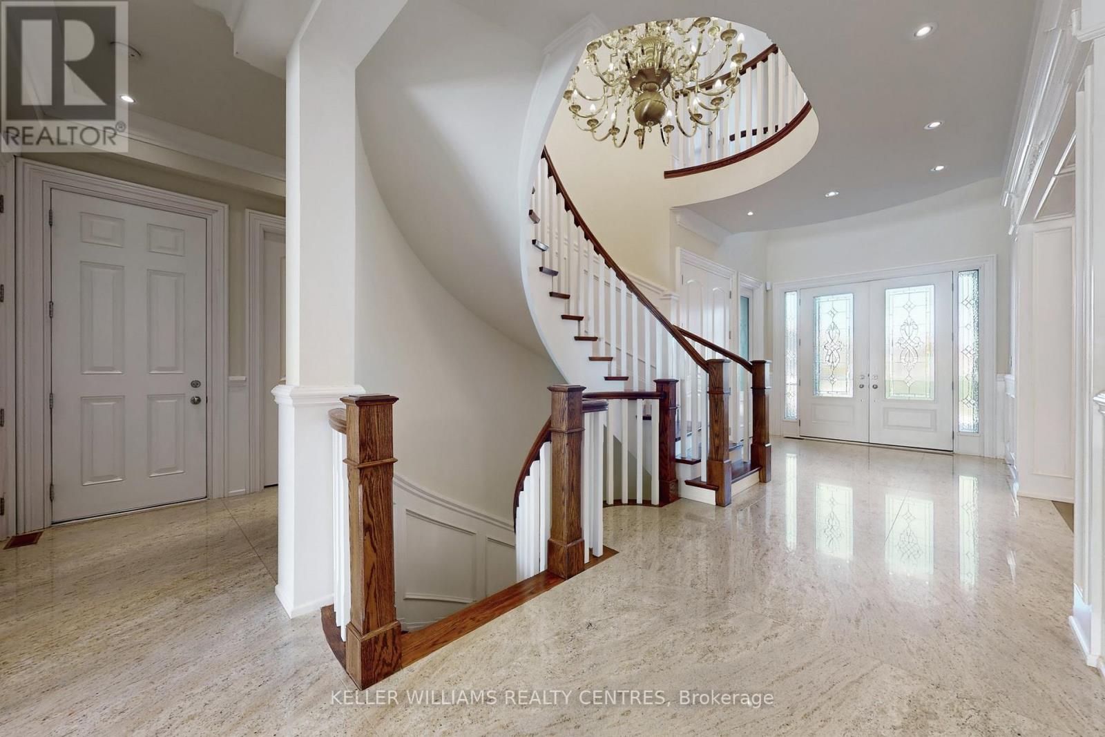 33 Maple Grove Avenue, Richmond Hill, ON - Indoor Photo Showing Other Room