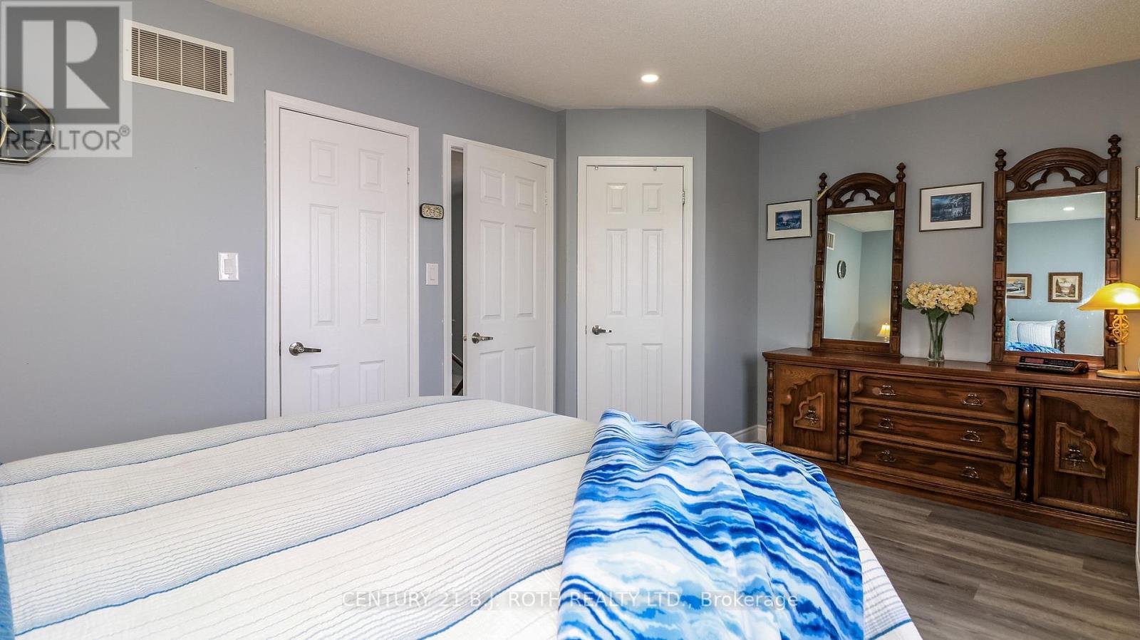 3 Coleman Drive, Barrie, ON - Indoor Photo Showing Bedroom