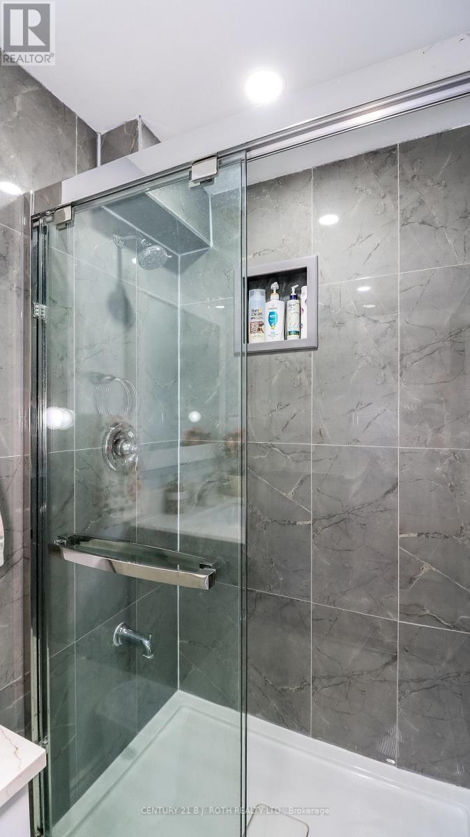 3 Coleman Drive, Barrie, ON - Indoor Photo Showing Bathroom