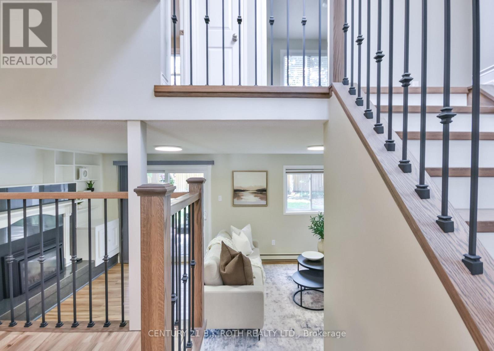 49 Ridgeway Avenue, Barrie, ON - Indoor Photo Showing Other Room