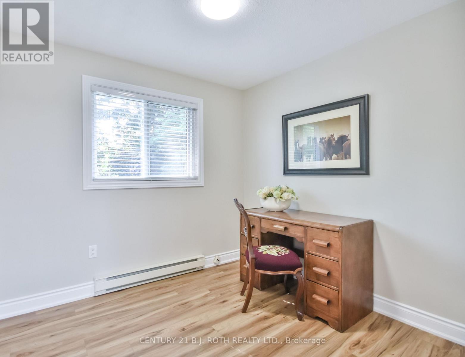 49 Ridgeway Avenue, Barrie, ON - Indoor