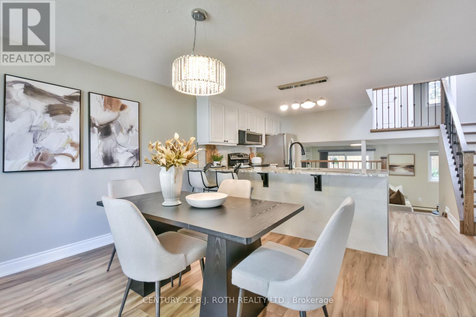 49 Ridgeway Avenue, Barrie, ON - Indoor Photo Showing Dining Room