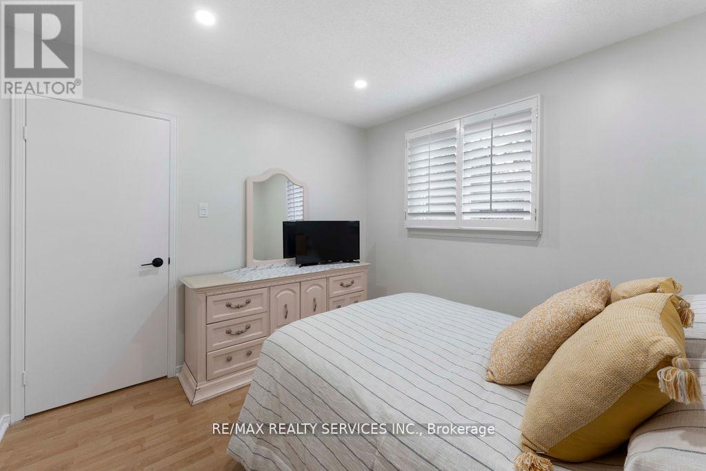 12 Nuttall Street, Brampton, ON - Indoor Photo Showing Bedroom