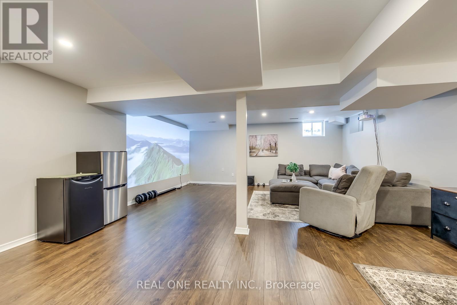 1247 Agram Drive, Oakville, ON - Indoor Photo Showing Other Room