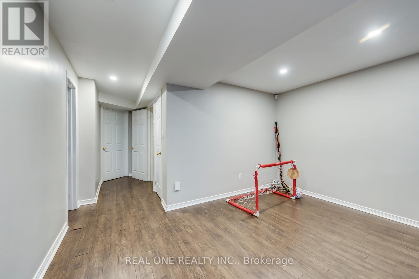 1247 Agram Drive, Oakville, ON - Indoor