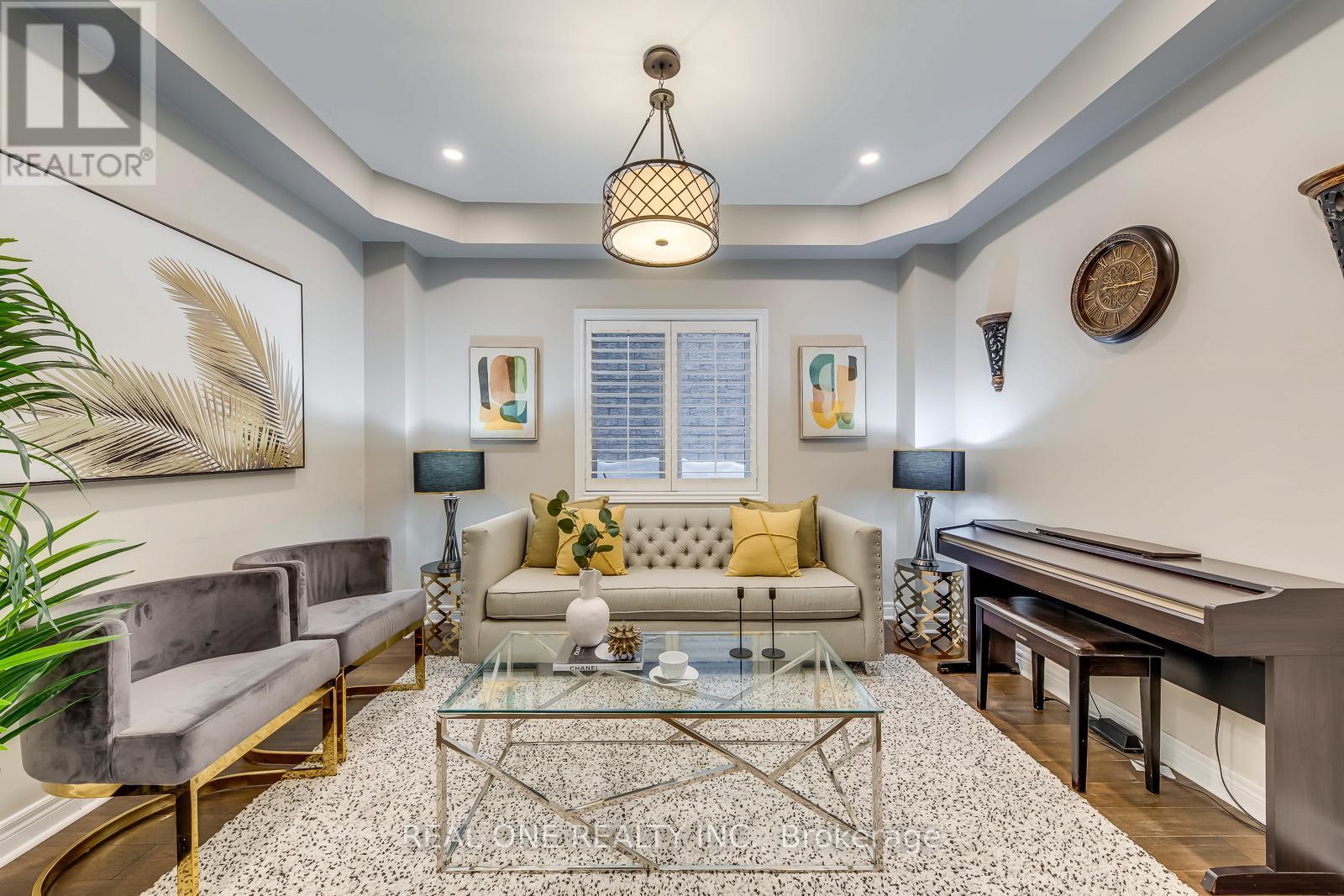 1247 Agram Drive, Oakville, ON - Indoor Photo Showing Living Room