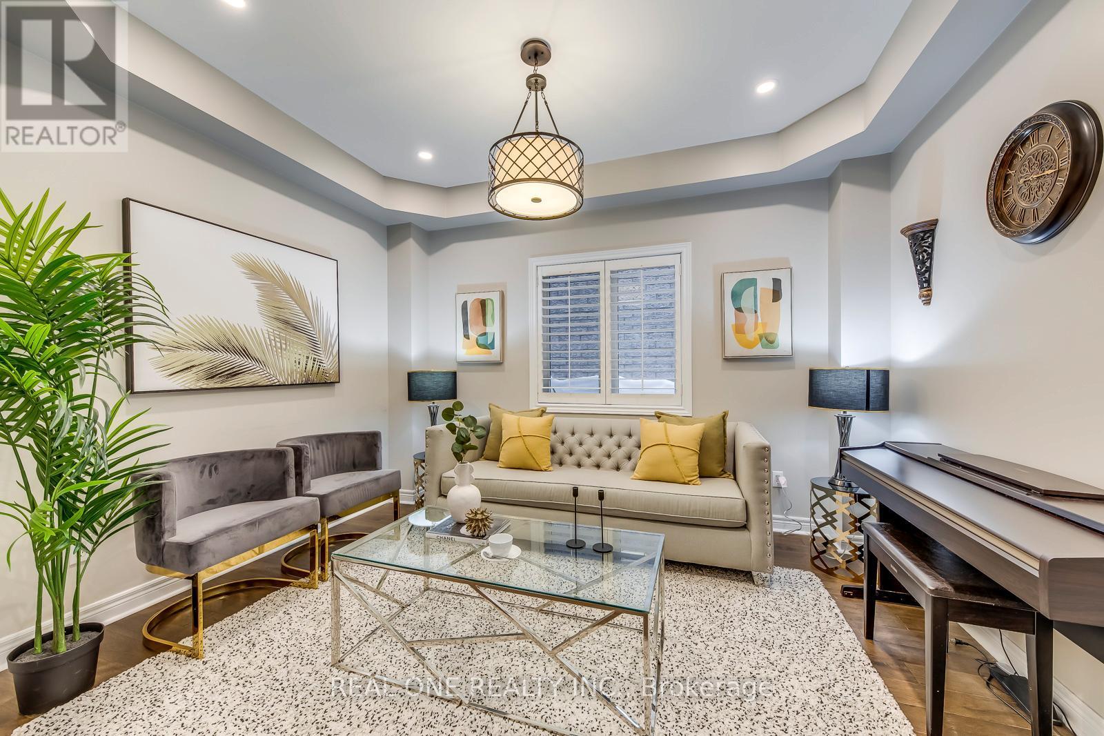 1247 Agram Drive, Oakville, ON - Indoor Photo Showing Living Room
