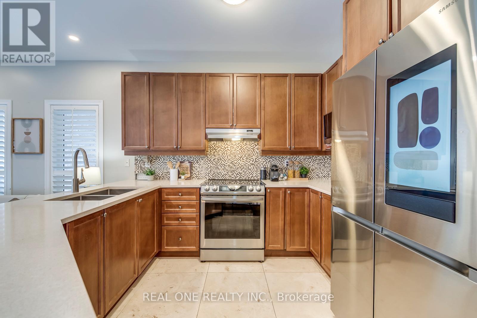 1247 Agram Drive, Oakville, ON - Indoor Photo Showing Kitchen With Stainless Steel Kitchen With Double Sink