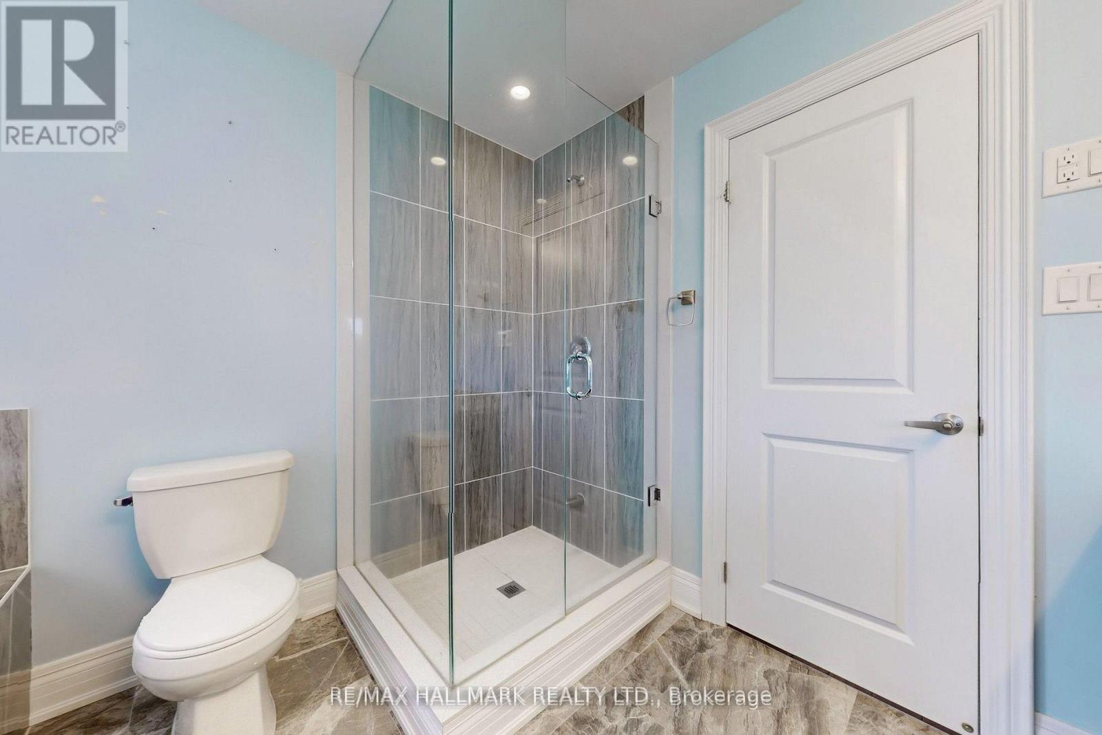 61 Mcisaac Drive, Springwater, ON - Indoor Photo Showing Bathroom