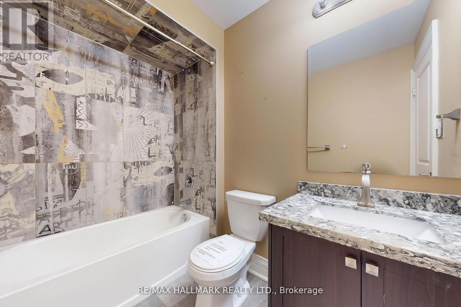 61 Mcisaac Drive, Springwater, ON - Indoor Photo Showing Bathroom