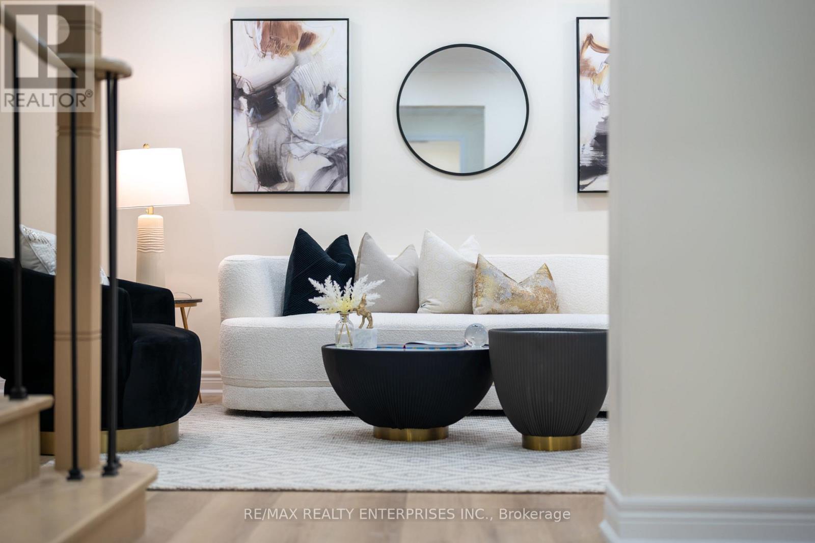 25 Porteous Circle, Brampton, ON - Indoor Photo Showing Other Room