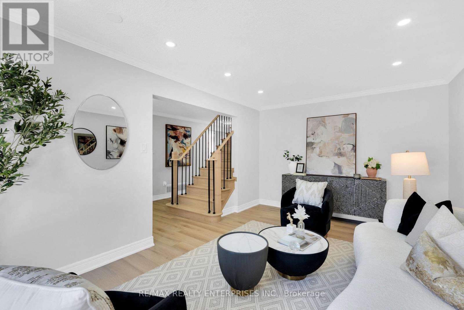 25 Porteous Circle, Brampton, ON - Indoor