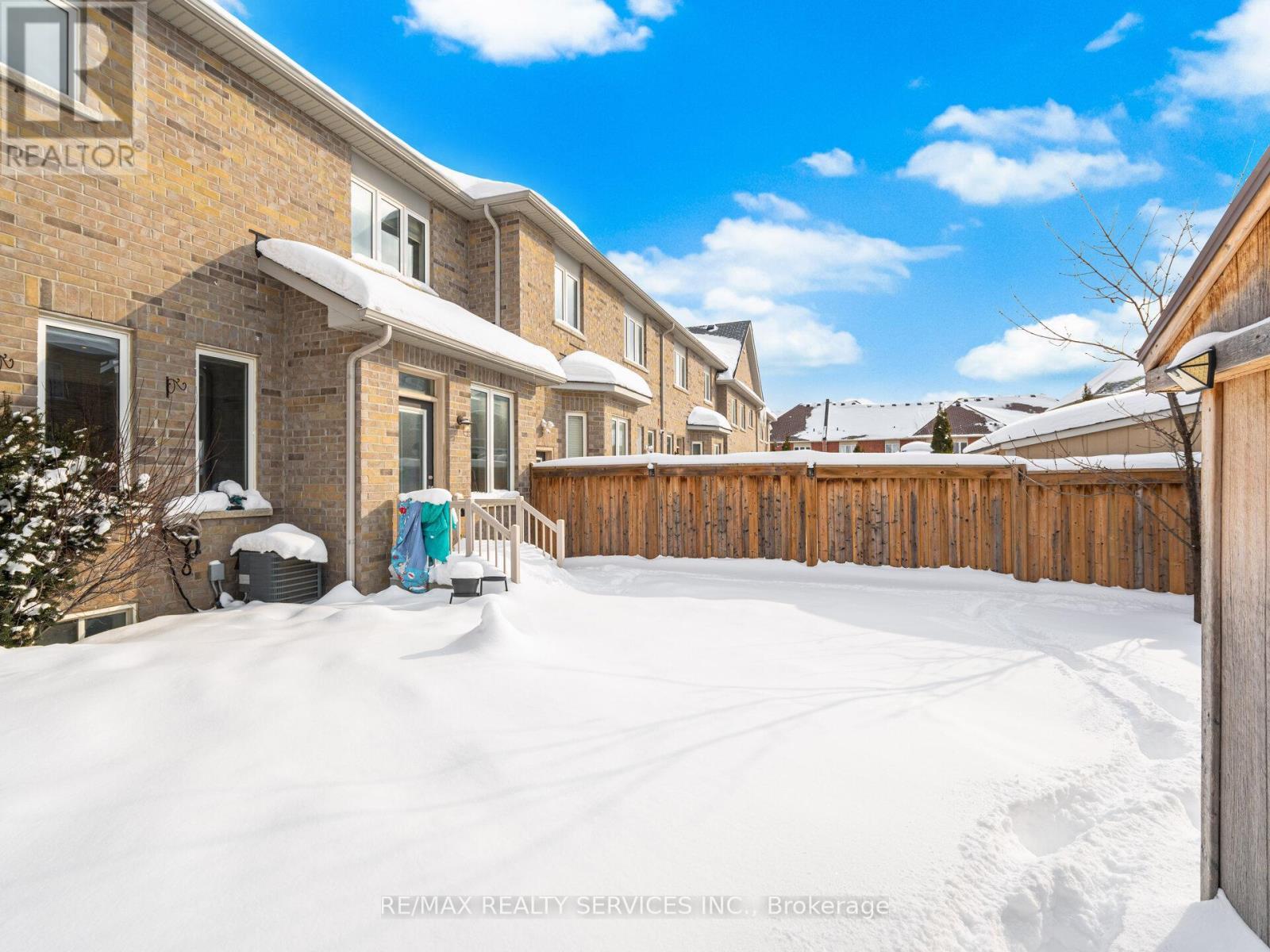 26 Yellow Sorrel Road, Brampton, ON - Outdoor