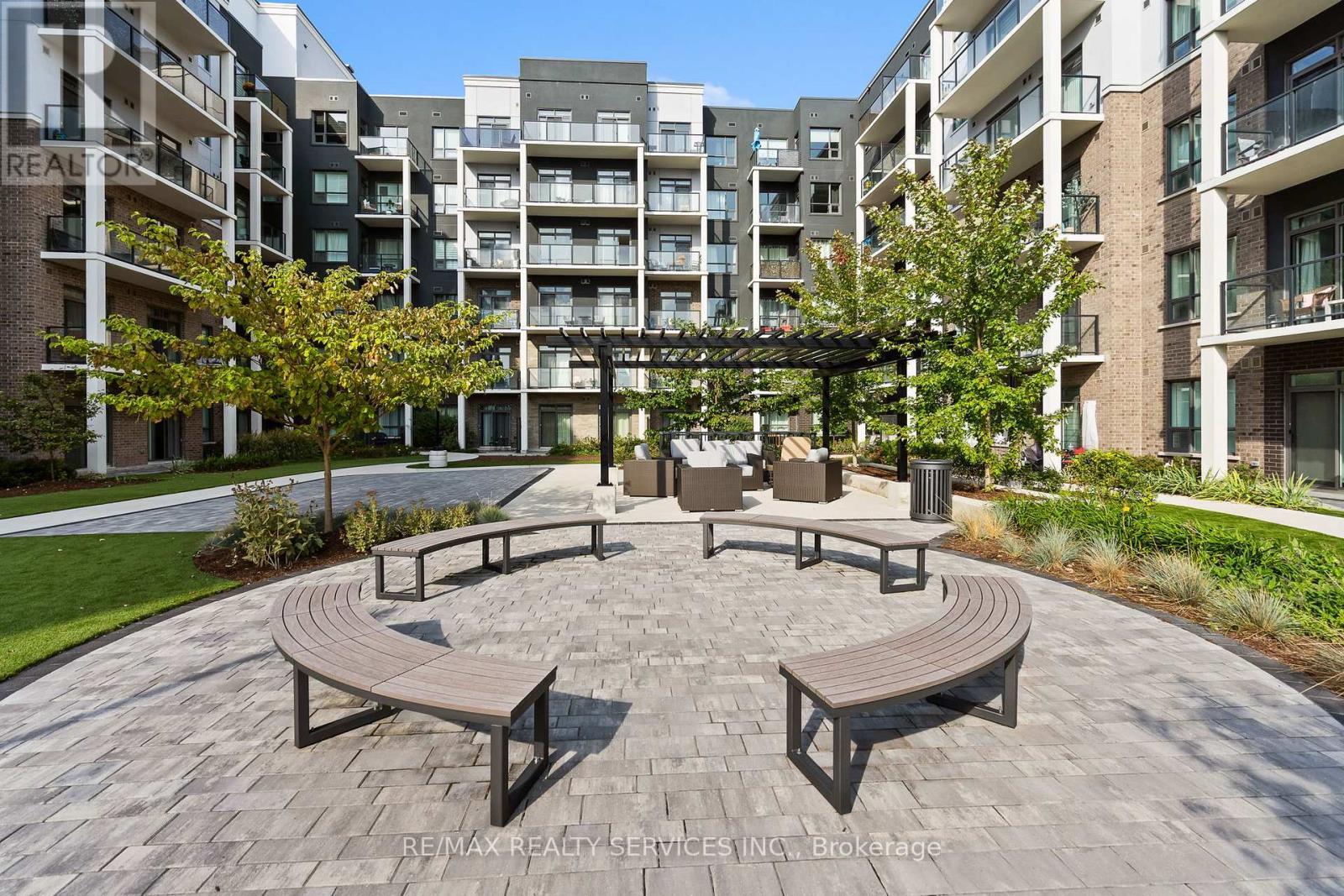 222 - 5055 Greenlane Road, Lincoln, ON - Outdoor With Balcony