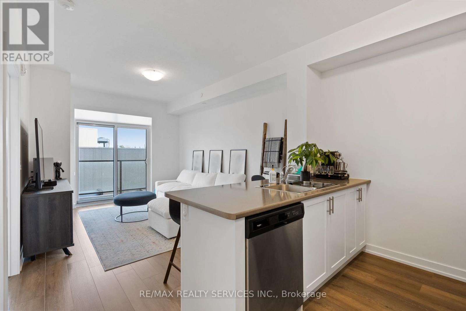 222 - 5055 Greenlane Road, Lincoln, ON - Indoor