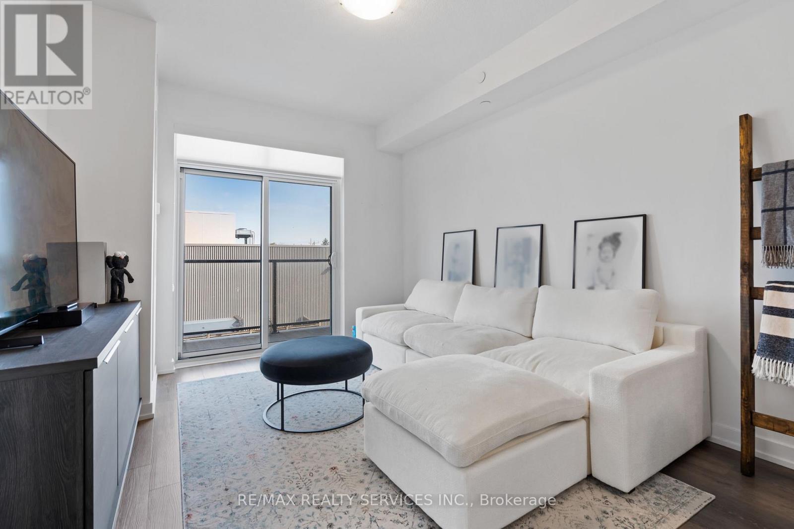 222 - 5055 Greenlane Road, Lincoln, ON - Indoor