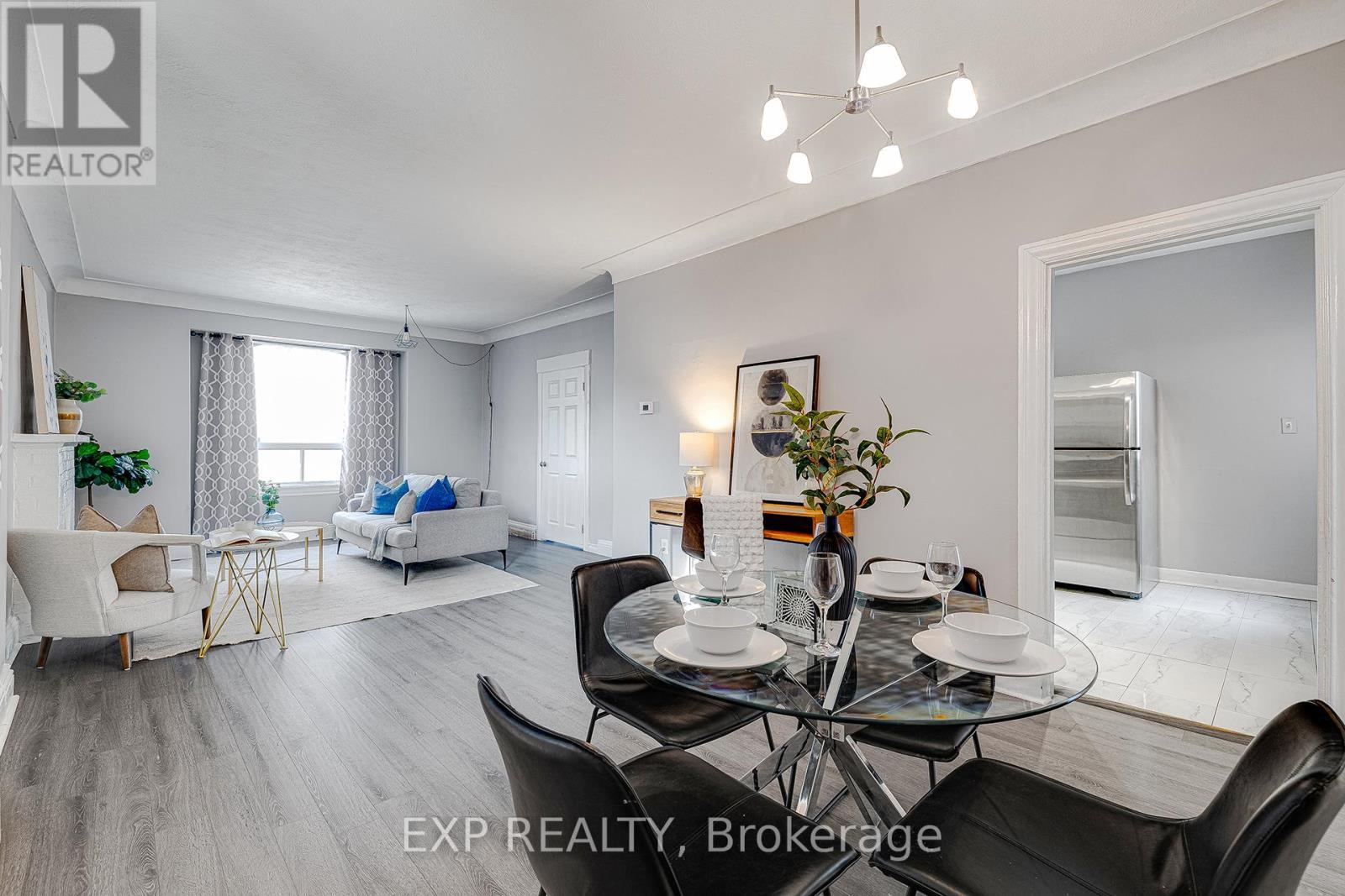 4 Madison Avenue, Hamilton, ON - Indoor