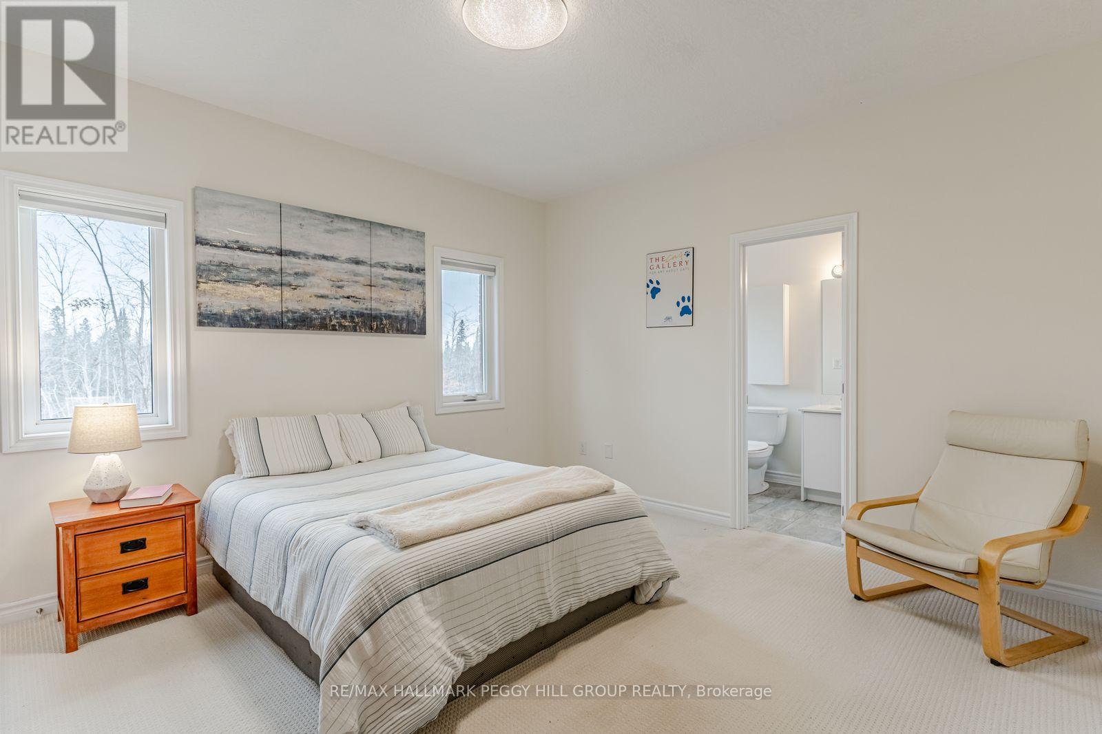 82 Diamond Valley Drive, Oro-Medonte, ON - Indoor Photo Showing Bedroom