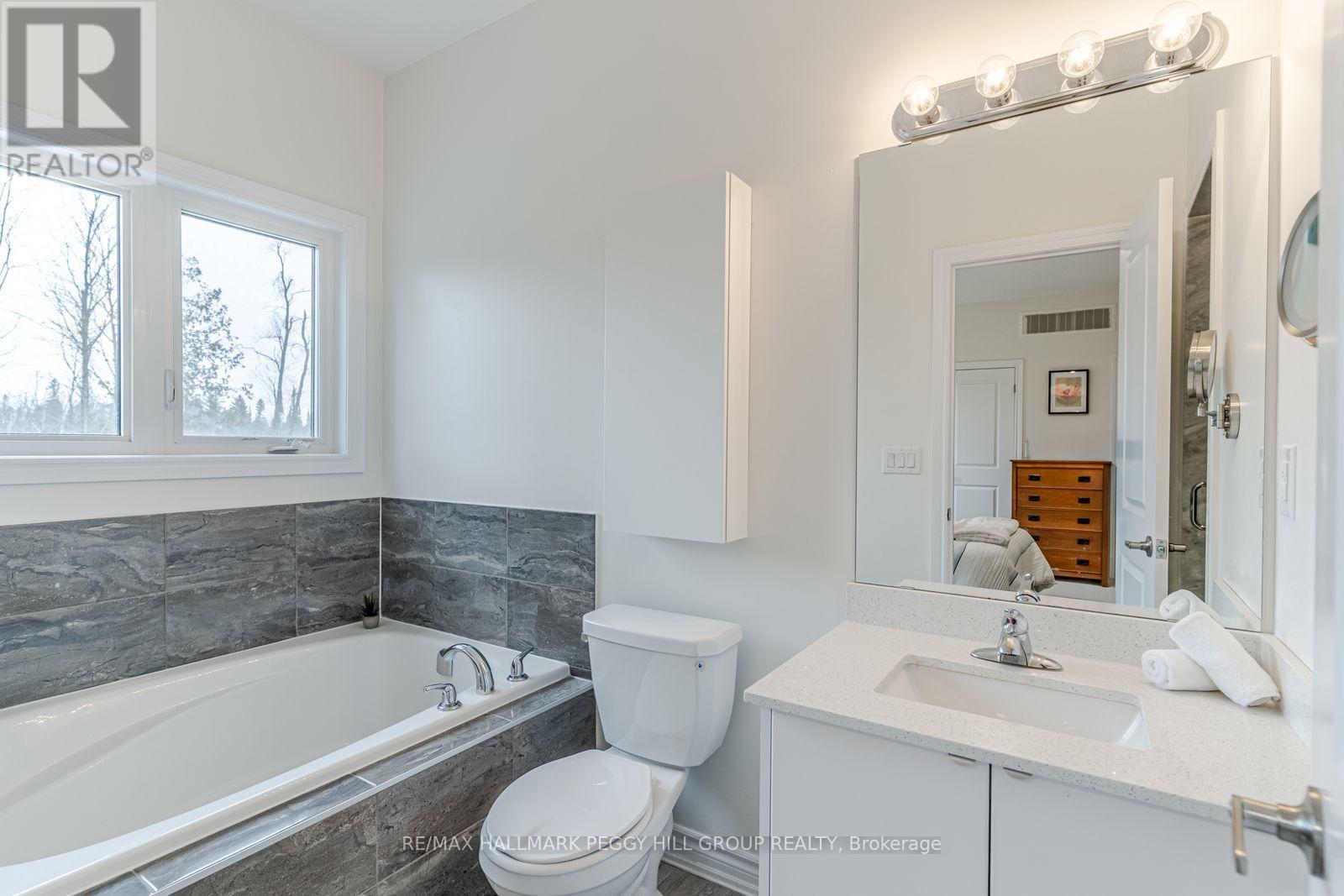 82 Diamond Valley Drive, Oro-Medonte, ON - Indoor Photo Showing Bathroom