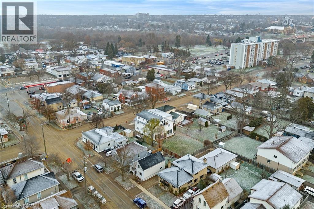 68 Oak Street, Brantford, ON - Outdoor With View