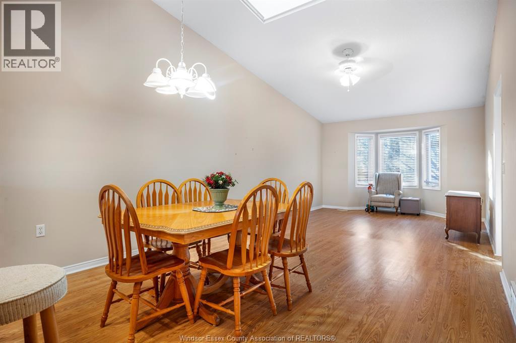 18-80 Centre Unit# 18, London, ON - Indoor Photo Showing Dining Room