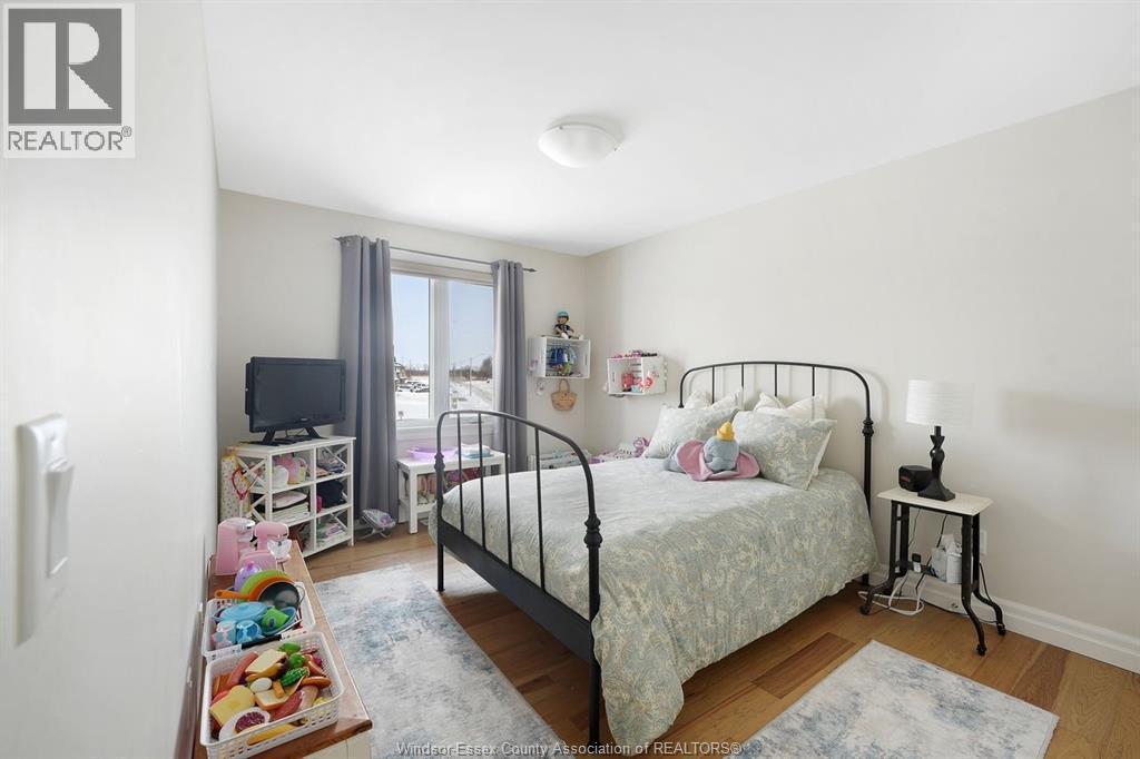 163 Lane Street, Essex, ON - Indoor Photo Showing Bedroom