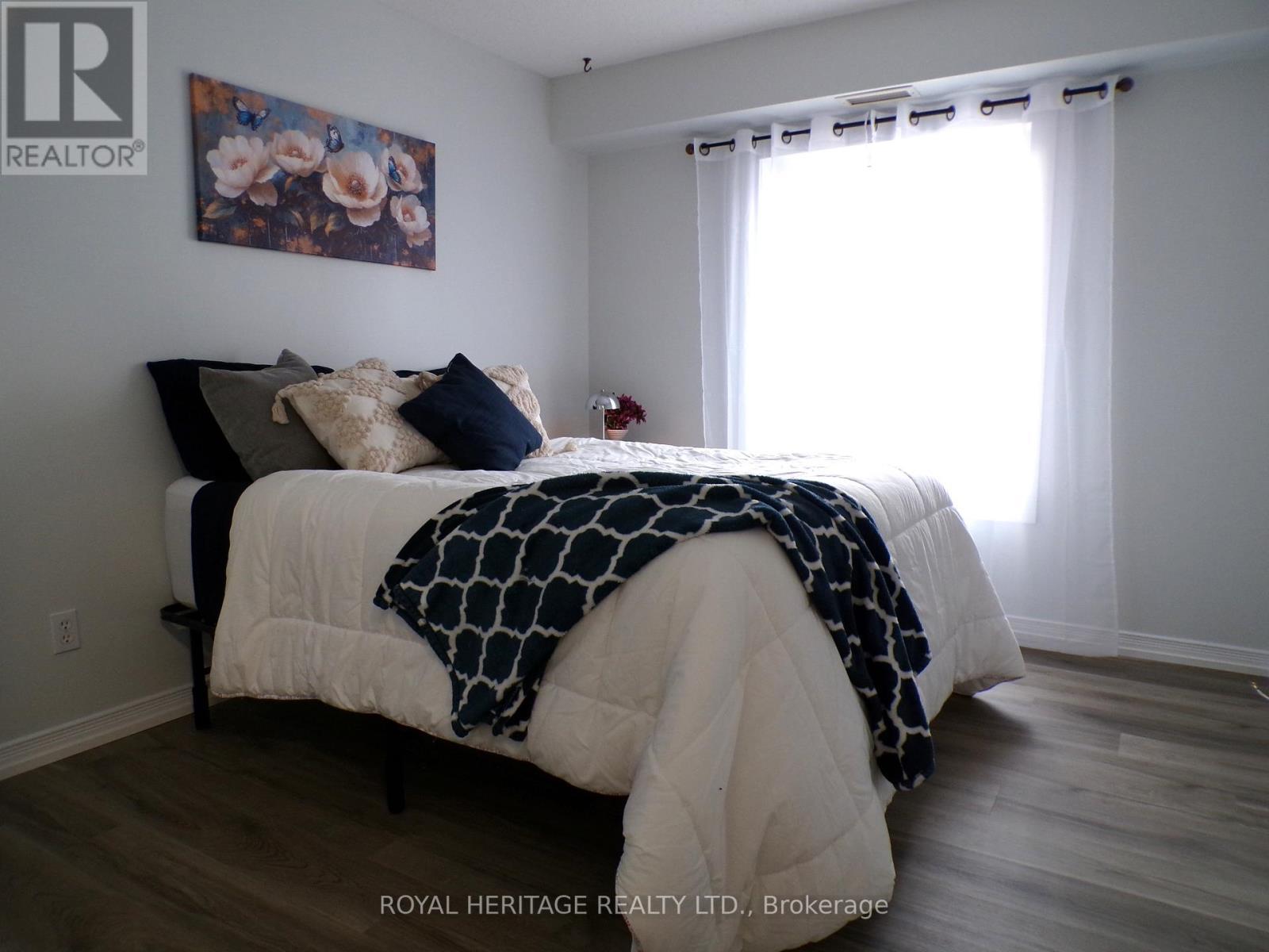 106 - 94 Aspen Springs Drive, Clarington (Bowmanville), ON - Indoor Photo Showing Bedroom