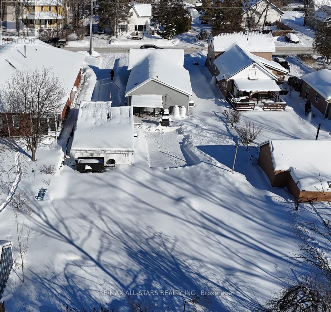 47 Need Street, Kawartha Lakes (Bobcaygeon), ON - Outdoor