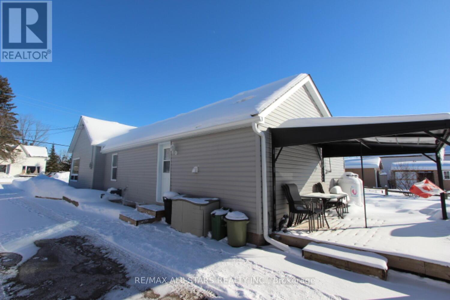 47 Need Street, Kawartha Lakes (Bobcaygeon), ON - Outdoor With Exterior