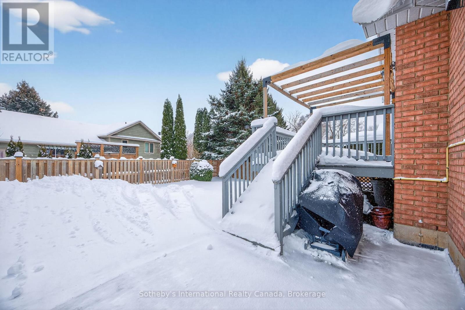 35 Elgin Street S, Blue Mountains, ON - Outdoor