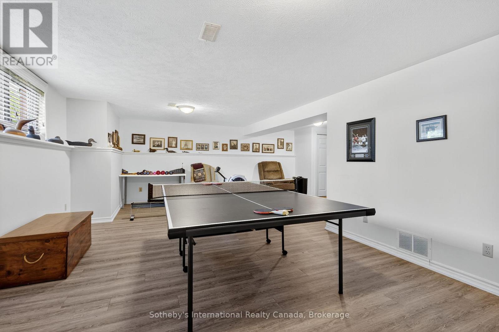 35 Elgin Street S, Blue Mountains, ON - Indoor Photo Showing Other Room