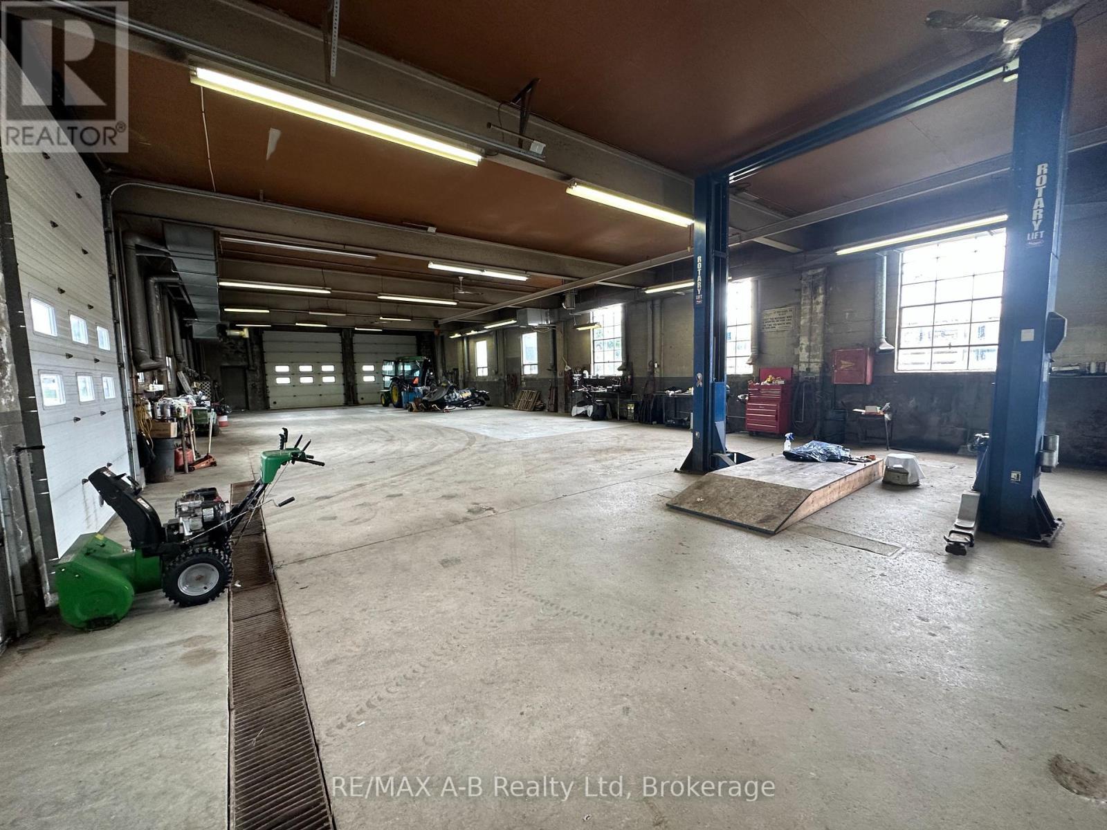 15 Mill Street E, Perth East (Milverton), ON