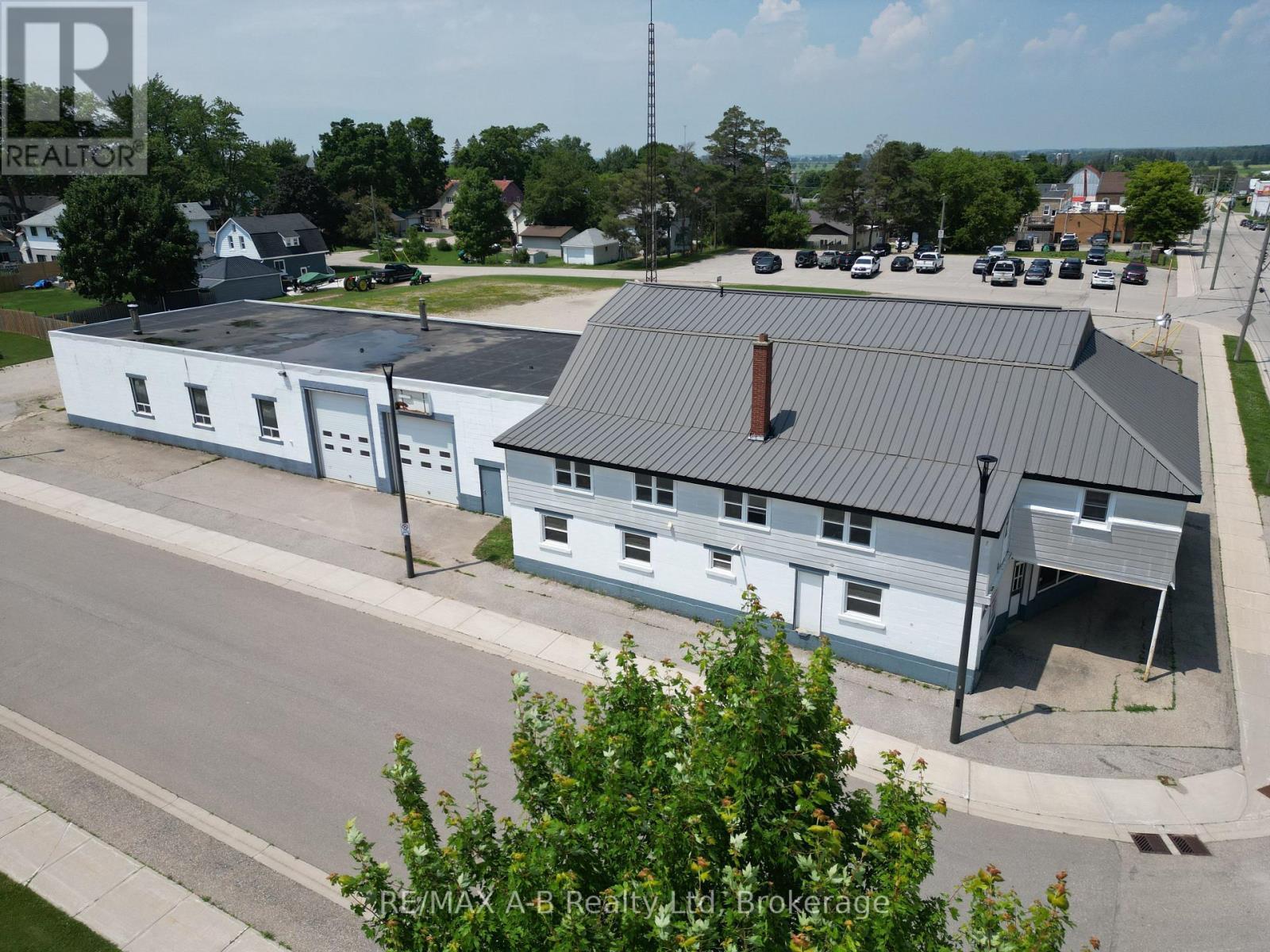 15 Mill Street E, Perth East (Milverton), ON