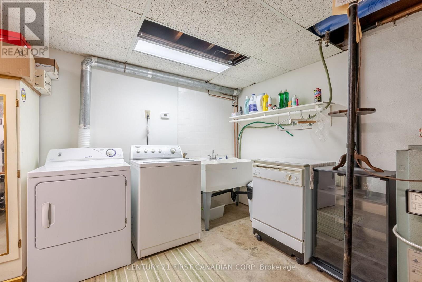 758 Cheapside Street, London East (East C), ON - Indoor Photo Showing Laundry Room