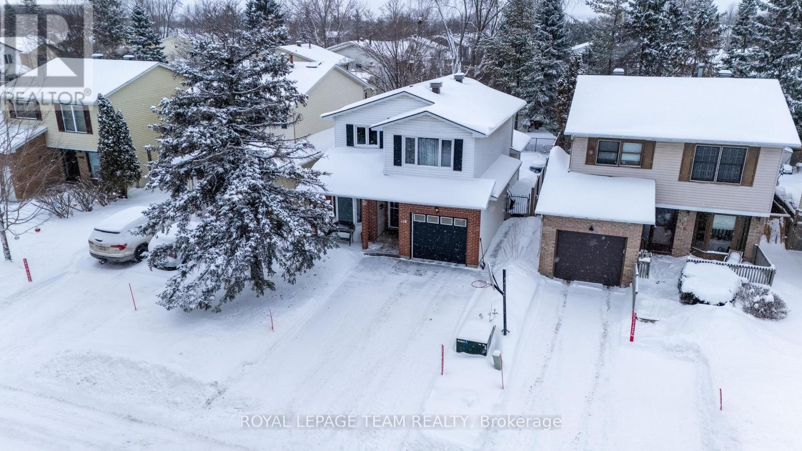 118 Seabrooke Drive, Ottawa, ON - Outdoor With Facade