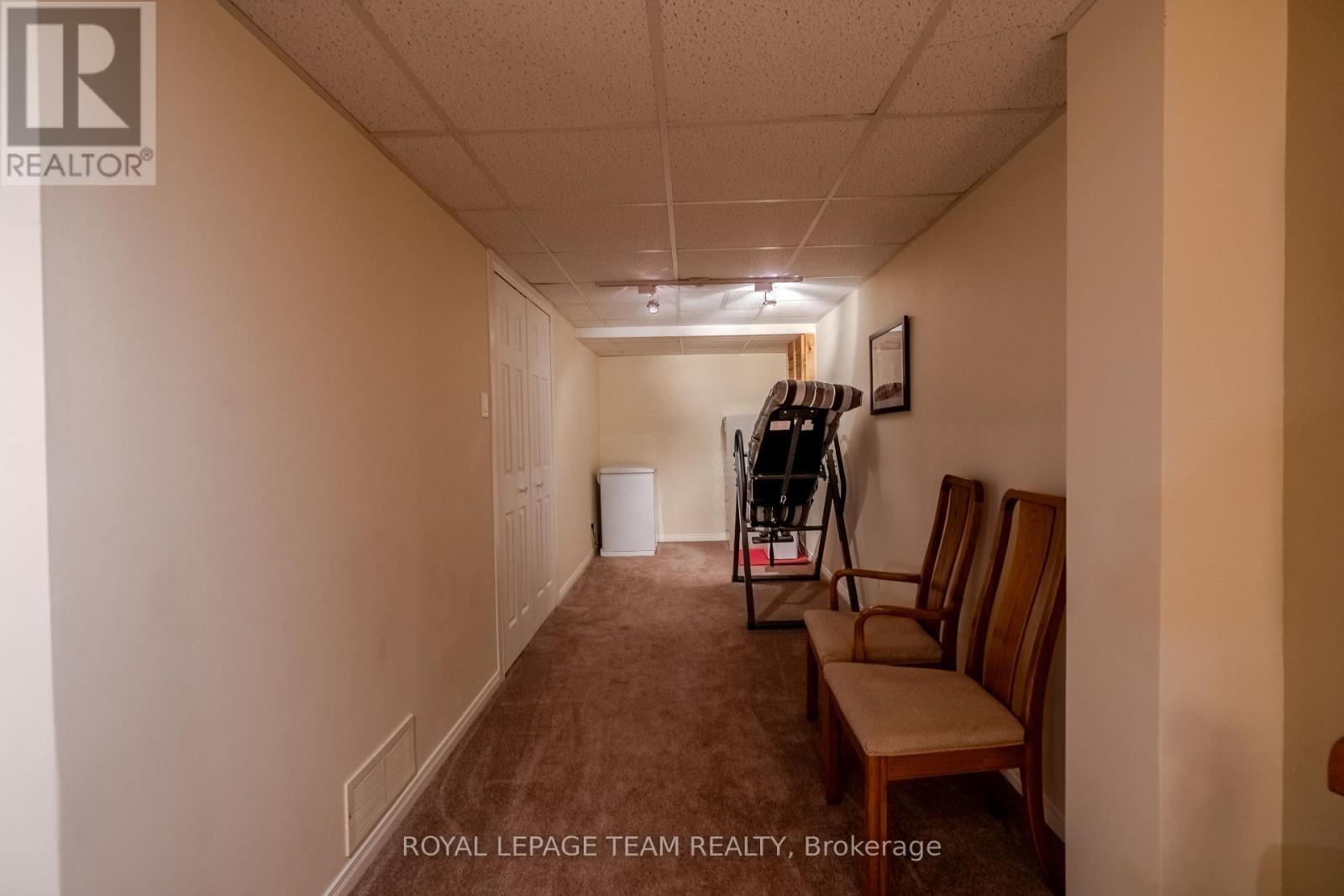 118 Seabrooke Drive, Ottawa, ON - Indoor Photo Showing Other Room