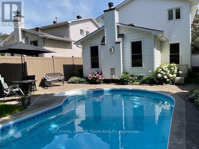 118 Seabrooke Drive, Ottawa, ON - Outdoor With In Ground Pool