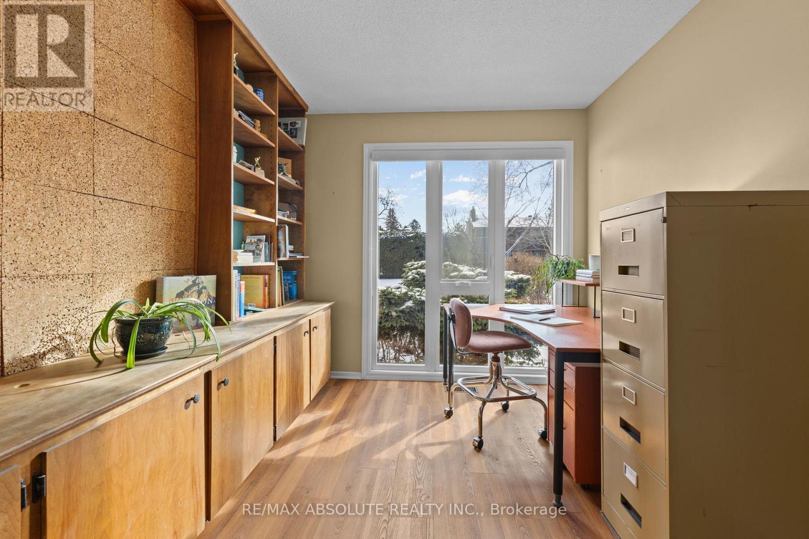 22 Banting Crescent, Ottawa, ON - Indoor Photo Showing Office