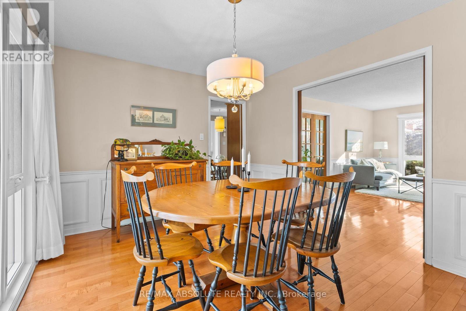 22 Banting Crescent, Ottawa, ON - Indoor Photo Showing Dining Room