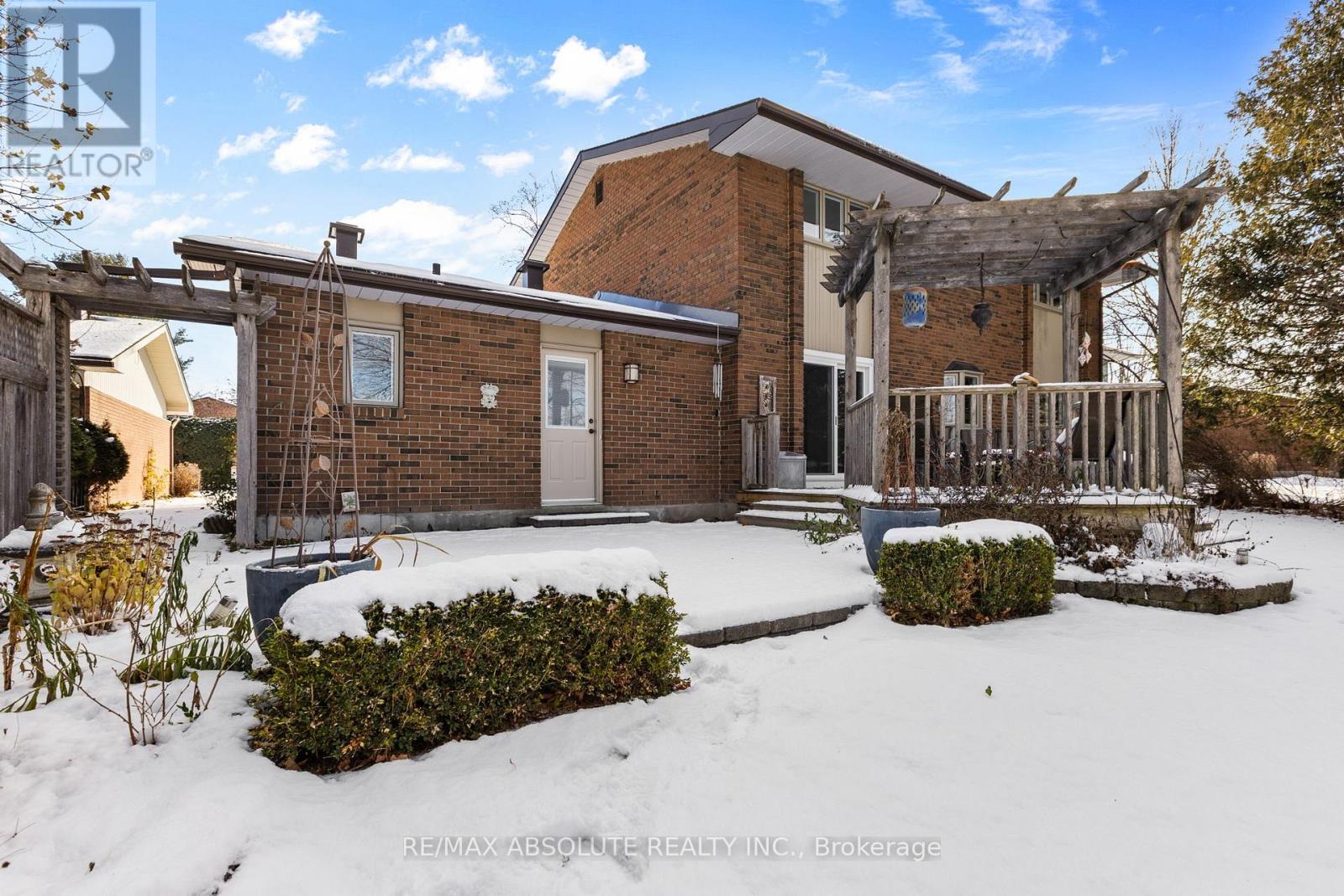 22 Banting Crescent, Ottawa, ON - Outdoor