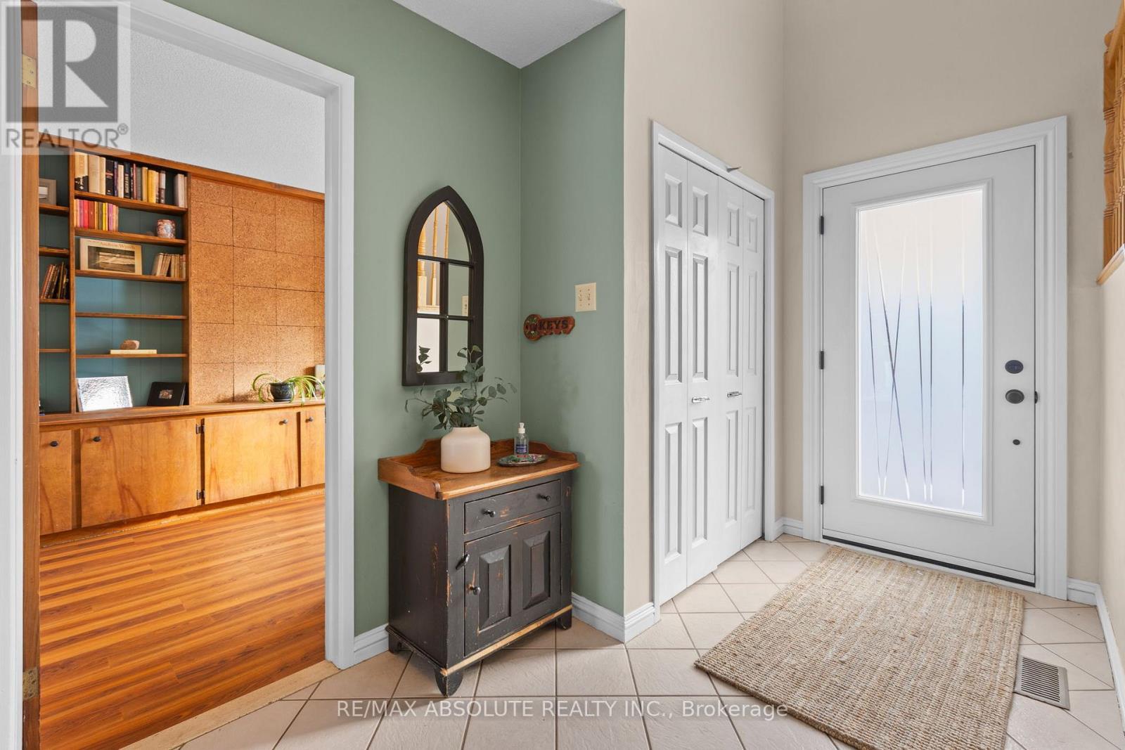 22 Banting Crescent, Ottawa, ON - Indoor Photo Showing Other Room