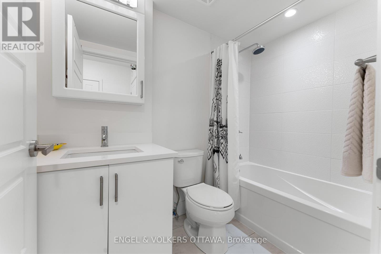 302 - 316 Bruyere Street, Ottawa, ON - Indoor Photo Showing Bathroom